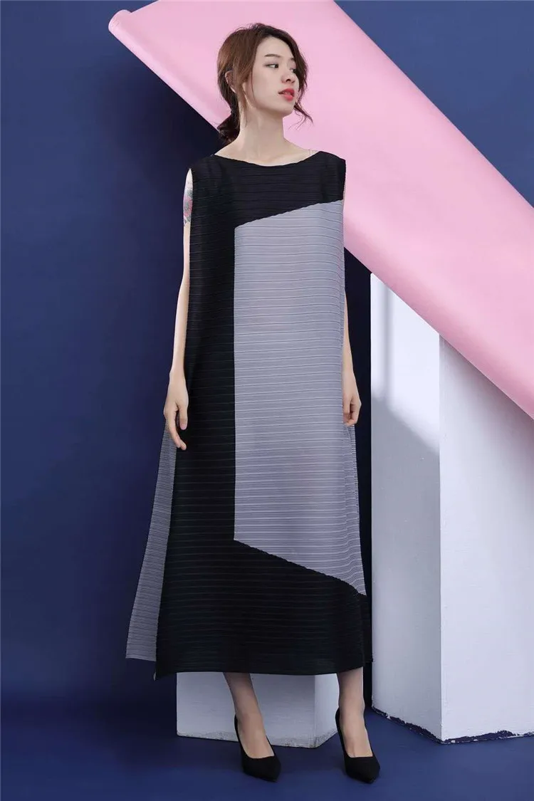 

Summer Dresses For Women 45-75kg 2020 New Fashion Colour Patchwork Round Neck Sleeveless Loose Elastic Miyake Pleated Long Dress