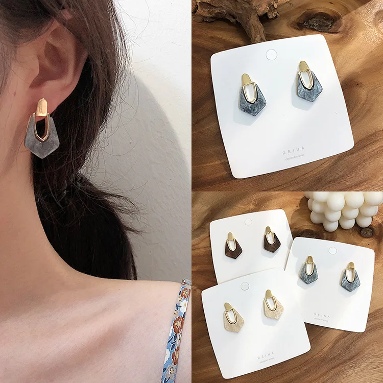 2019 Модные металлические серьги подвески с неравномерным узором и камнями