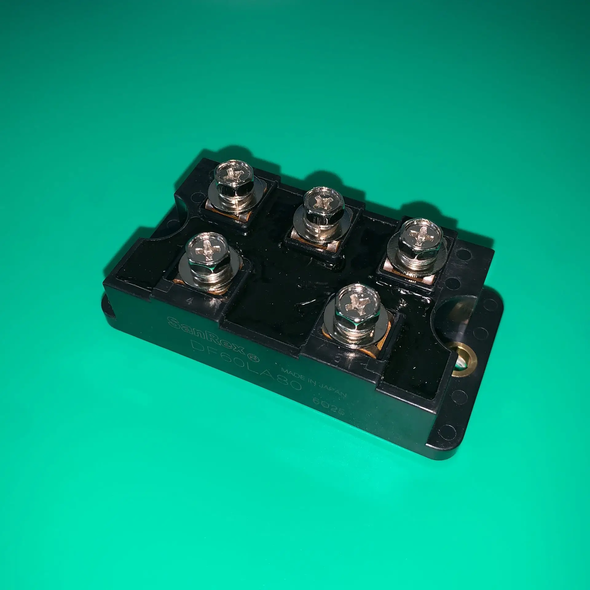 

DF60LA80 модуль DF60LA 80 диодный трехфазный мостовой Тип DF60L A80 DF60 LA80 DF 60LA80 D F60LA80