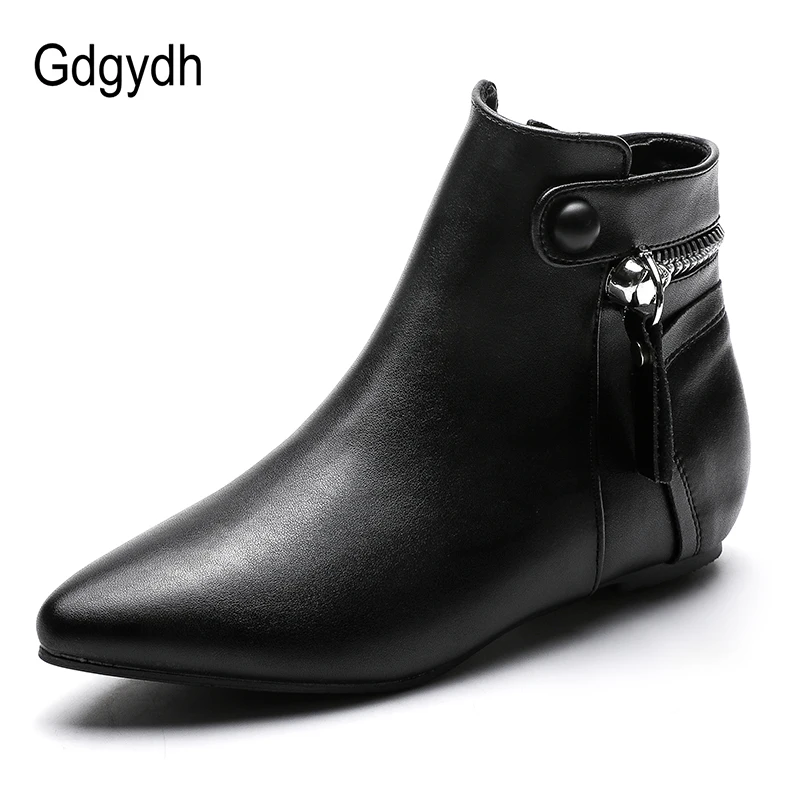 Женские ботинки челси на молнии Gdgydh черные плоской подошве с цепочкой и острым