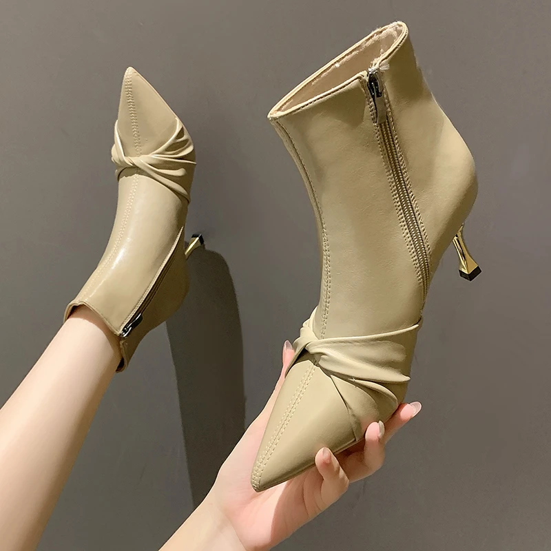 

Ботильоны на высоком каблуке Женская обувь из искусственной кожи с острым носком Сапоги на металлическом каблуке пикантные короткие сапог...