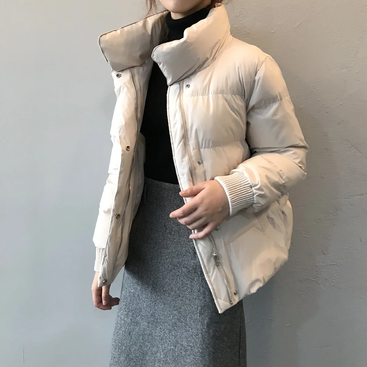

2021 Winter New Thick and Warm Bread Clothes Women Korean Style Loose Stand-up Collar Cotton Jacket Winter Clothes for Women