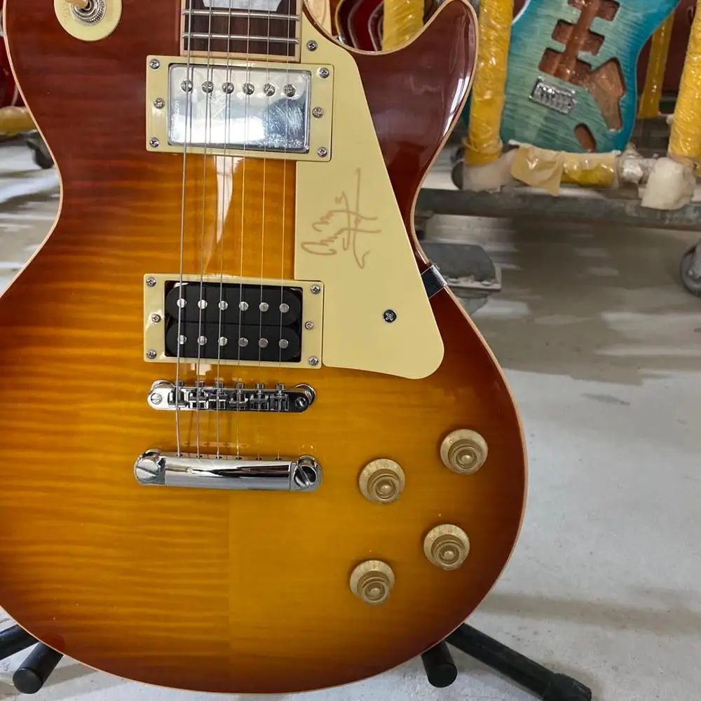 

Hot sale Chinese Factory Electric Guitar tiger maple top standard electric guitar free shipping