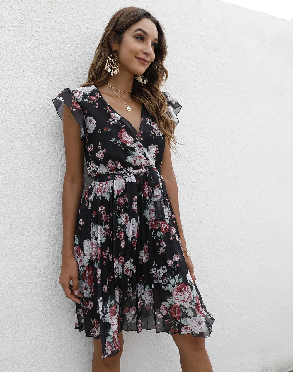 Женское летнее платье с V-образным вырезом и поясом | Женская одежда