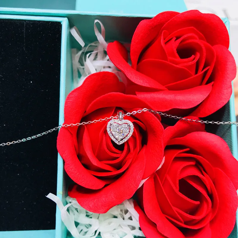 

Dainty Female White Crystal Pendant Necklace Classic Silver Color Wedding Necklace For Women Trendy Love Heart Chain Necklace