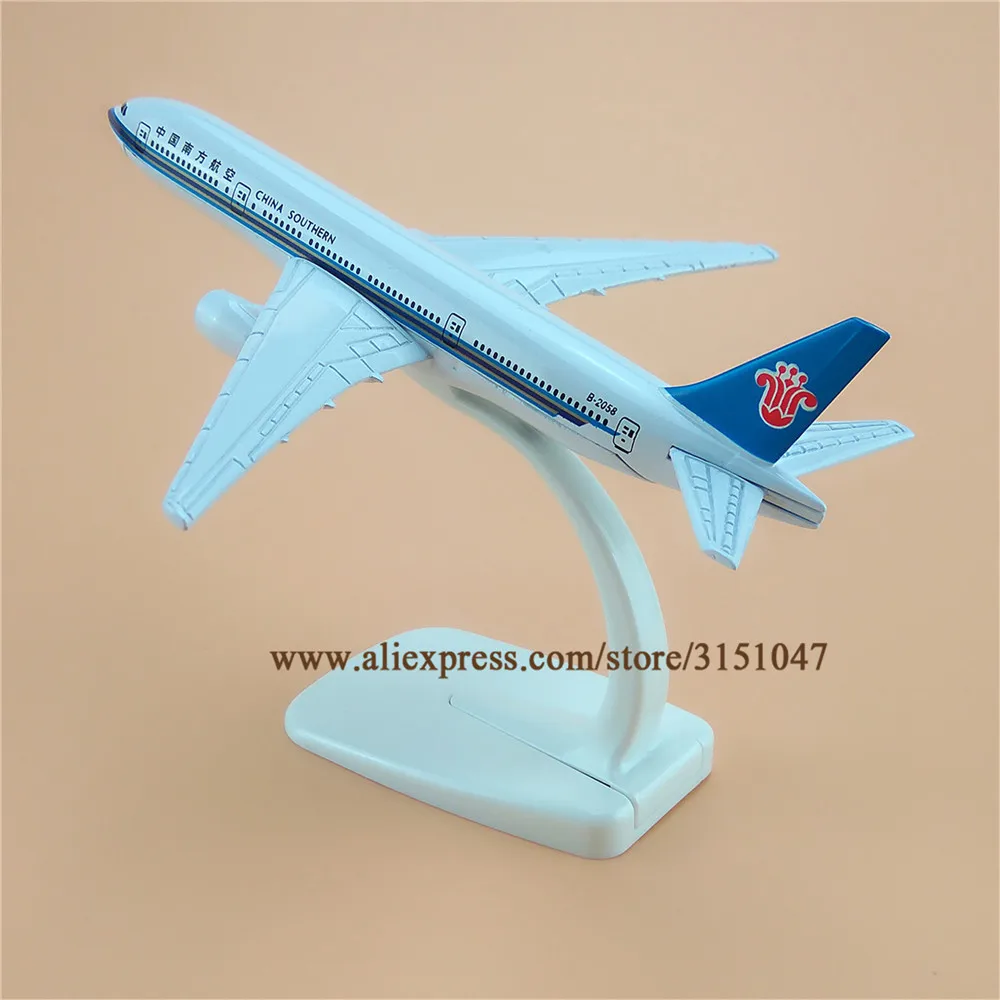 Модель самолета Air China South B777 авиакомпании Боинг 777 металлическая модель из сплава