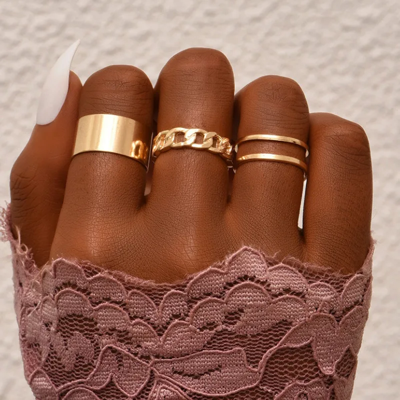 

Personality Golden Geometric 3-piece Joint Ring Set for Women Vintage Charm Finger Jewelry