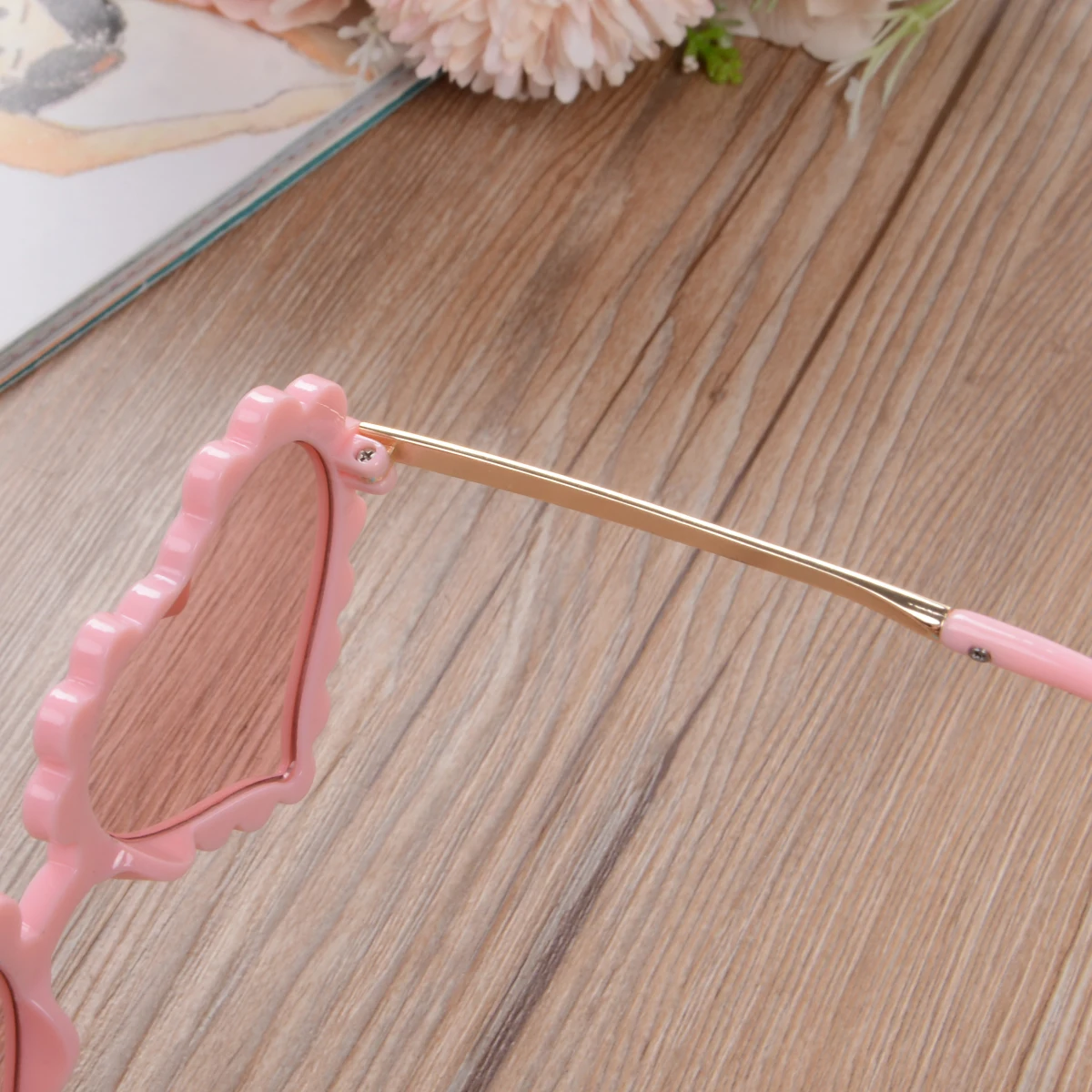 

lioraitiin 6 Colors Fashion Infant Boy Girl Sunglasses Solid Love Pattern Sun Glasses Kid Eyeglasses Beach Eyewear