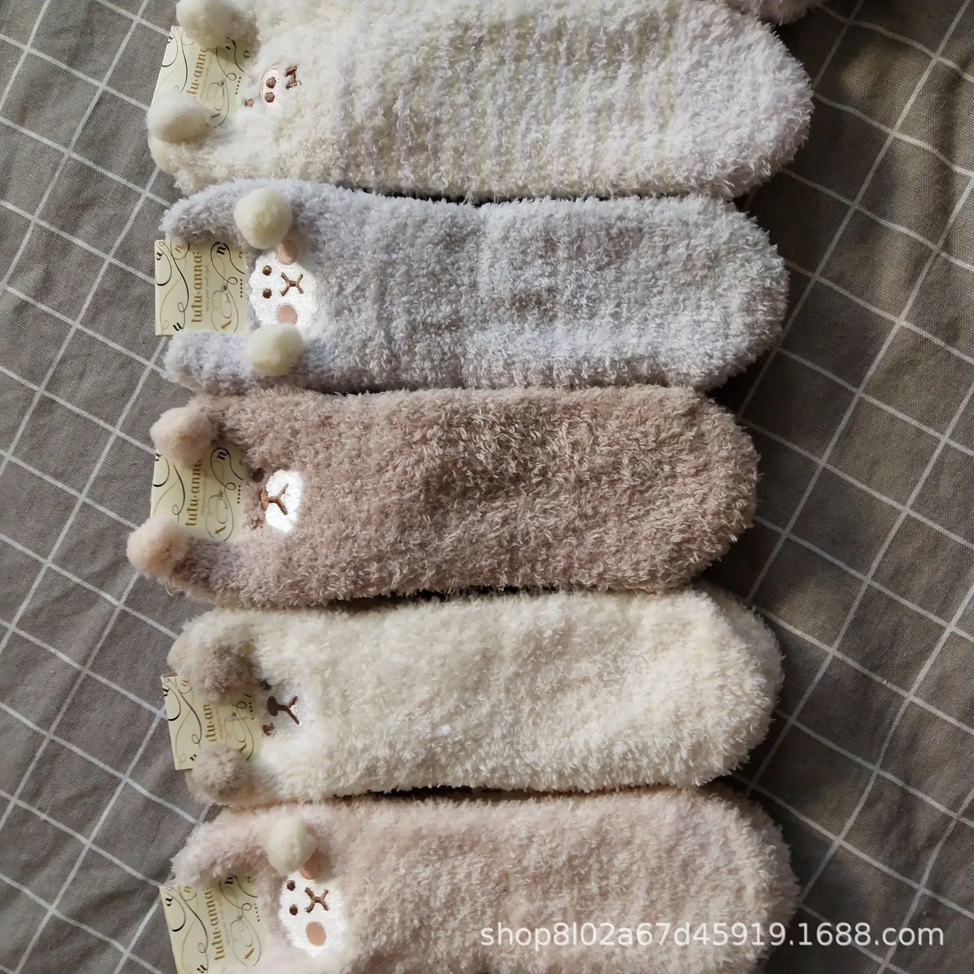 Женские носки коралловые бархатные толстые теплые забавные корейские пушистые