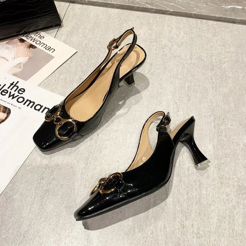

2021 Summer Genuine Natural Leather Closed Toe Thick High Heeled Woman Shoes With Metal Chain Decoration Women Sandals Slingback