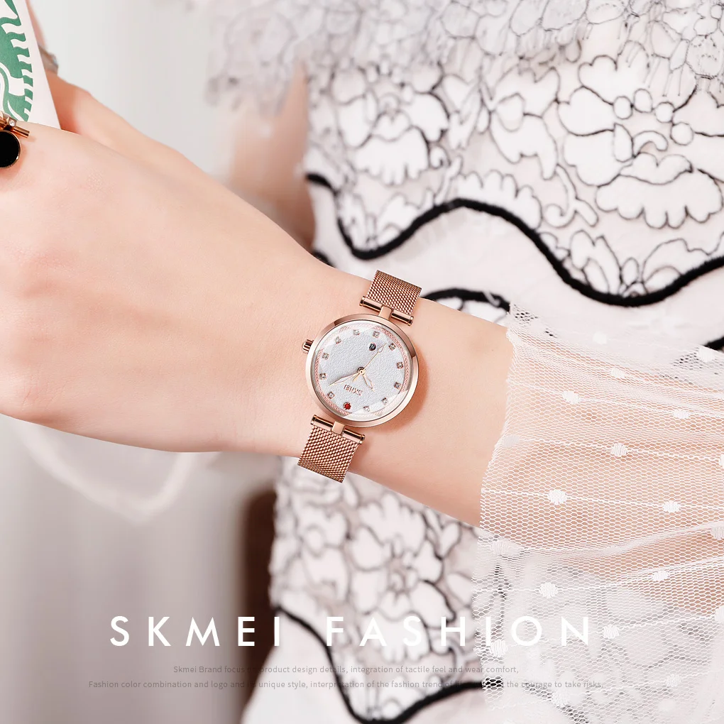 

SKMEI Diamond Elegant Women Watch Gift Three Dimensional Glass Luminous Pointer Quartz Wrist Girls Watch Mesh Band Montre Femme