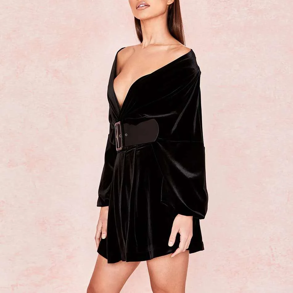 Женское бархатное вечернее платье с глубоким v образным вырезом черное