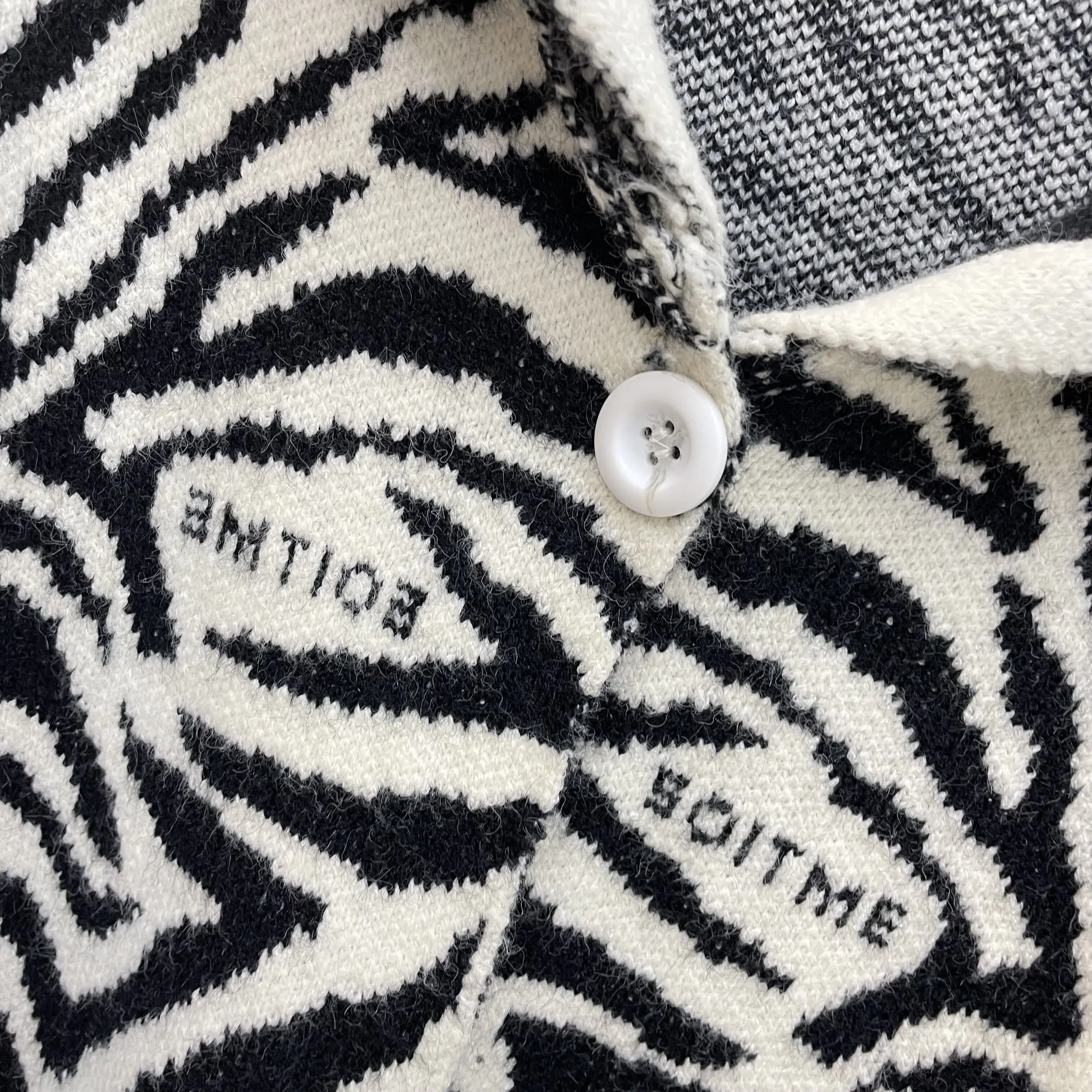 Женский трикотажный кардиган с карманами синяя джинсовая кофта воротником