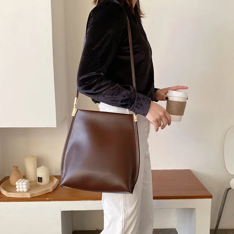 

Large Capacity Bag Women Fashion Bucket Shoulder Bag Simple Solid Crossbody Bag for Lady