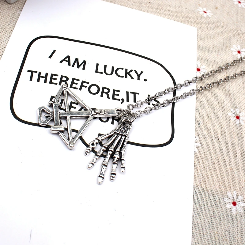 

XKXLHJ 2019 New Walking Dead Cross, And Hand Necklace Pendant Fashion Jewelry Necklace