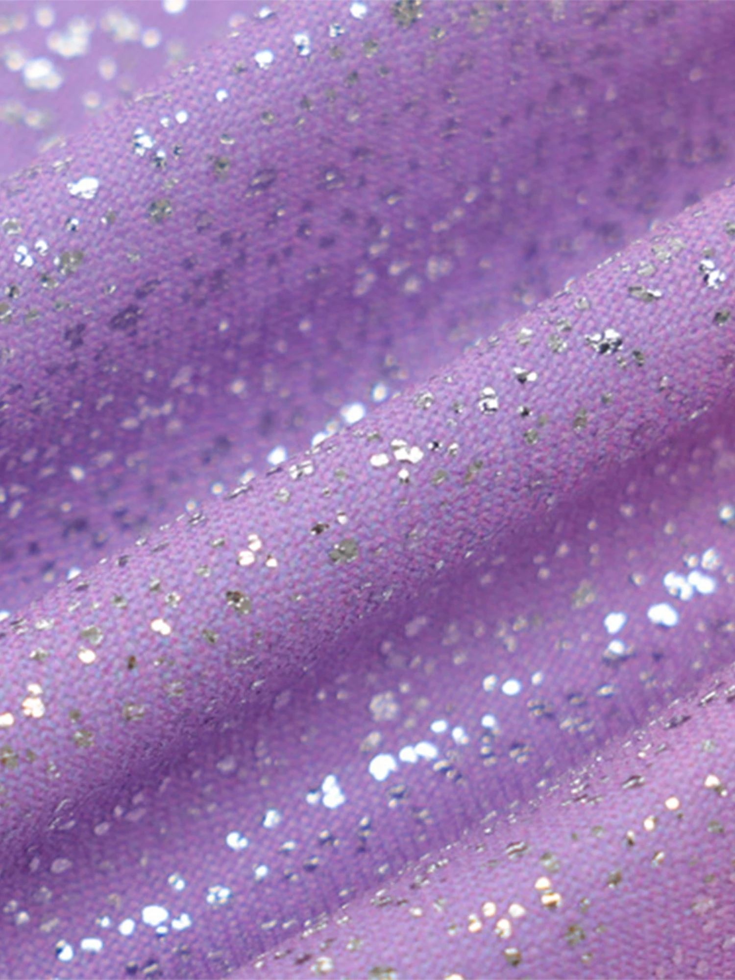 Женское цветное яркое облегающее мини-платье на тонких бретельках без рукавов