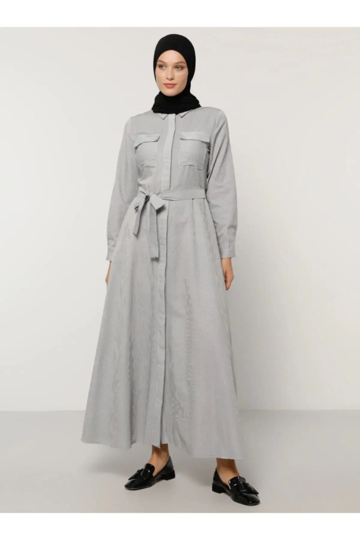 

Вышитые белые мусульманские женские платья с мультяшным рисунком