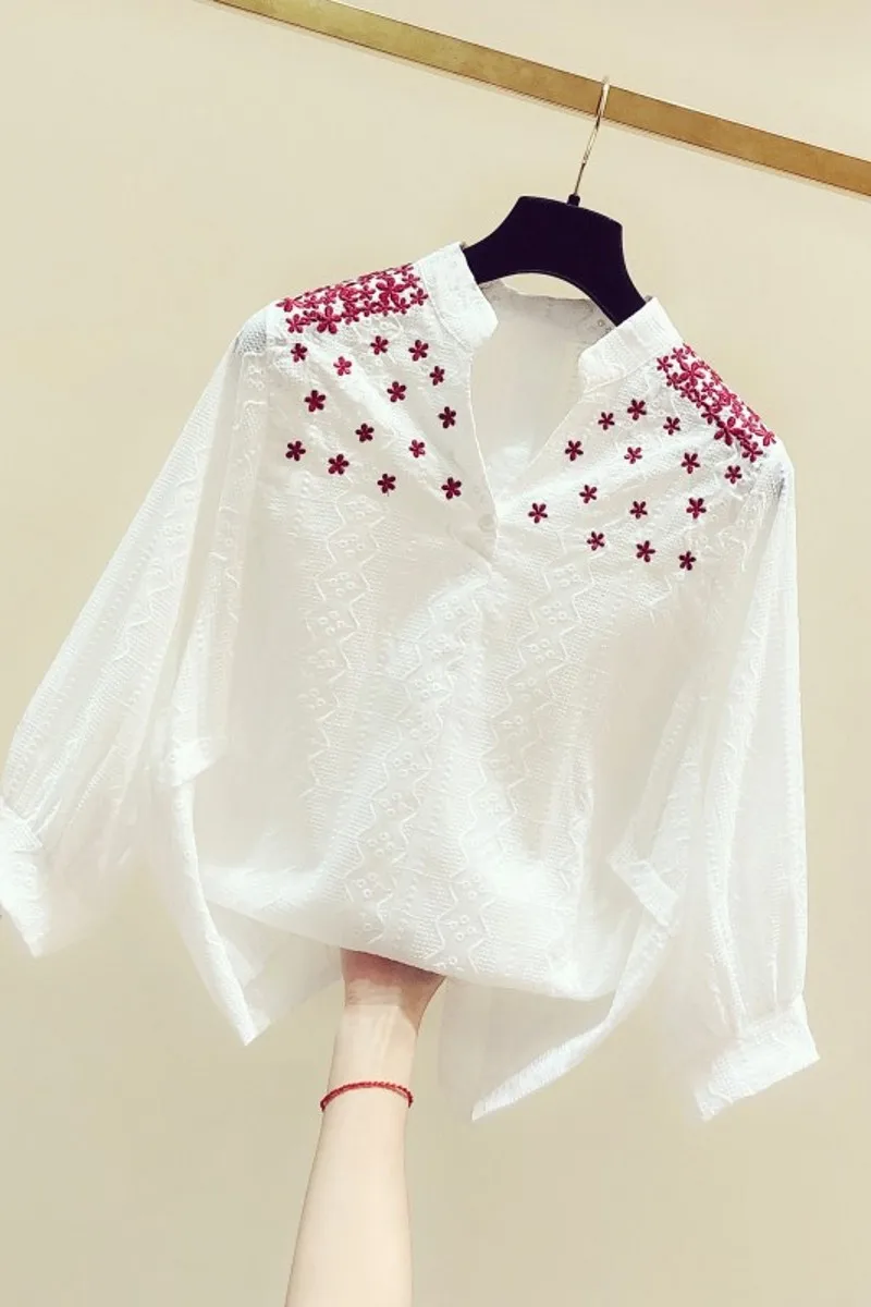 

2020 New Korea-style Elegant Small Stand Collar Long Sleeve Shirt Embroidery Flower All-match Casual White Female Blouses Cotton