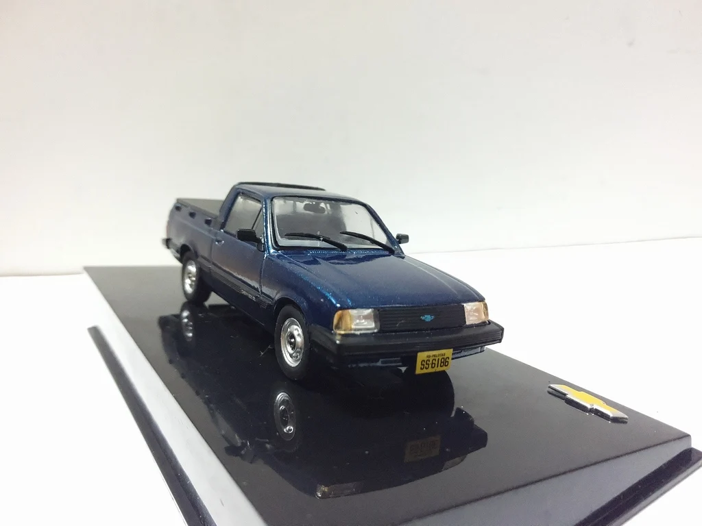 I XO 1:43 CHEVRO LET CHEVY 500 1983 бутик игрушечный автомобиль из сплава для детей Детские