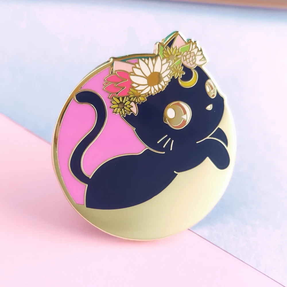 

Garland Cat Hard Enamel Pins Cute Cartoon Crescent Black Cat Lapel Pin Jacket Jeans Badge Brooch Fashion Accessories