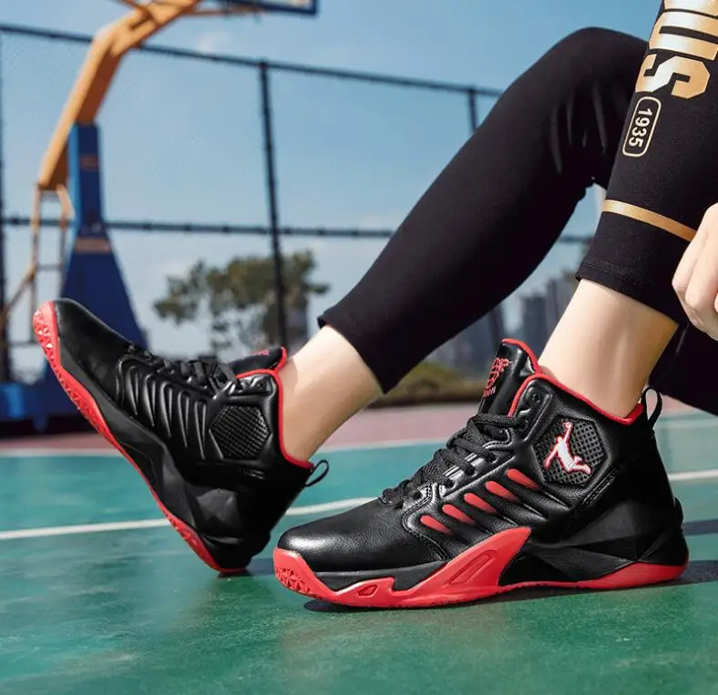 Кроссовки для баскетбола 2021 года с дышащей воздушной амортизацией, непромокаемыми и противоскользящими свойствами для занятий спортом в спортзале.