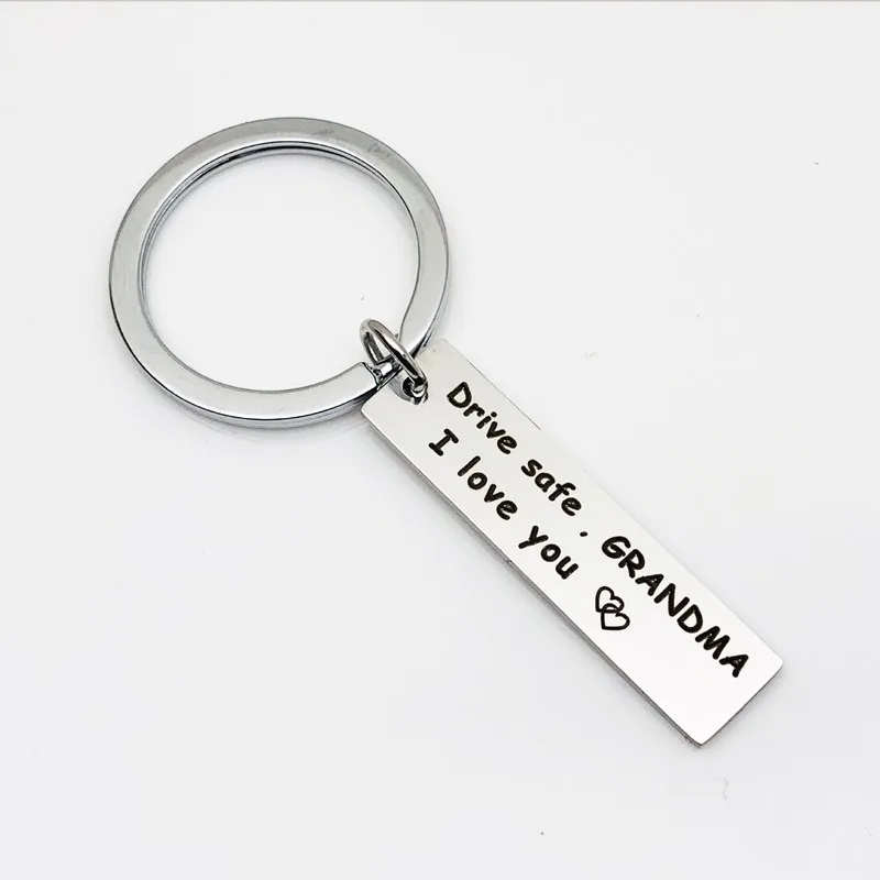 

DoraDeer Classic Keychain Men Drive Safe Key Chain Bag Unisex Letter Color Keyring Women Car Keychains Creative Family Gift 2021