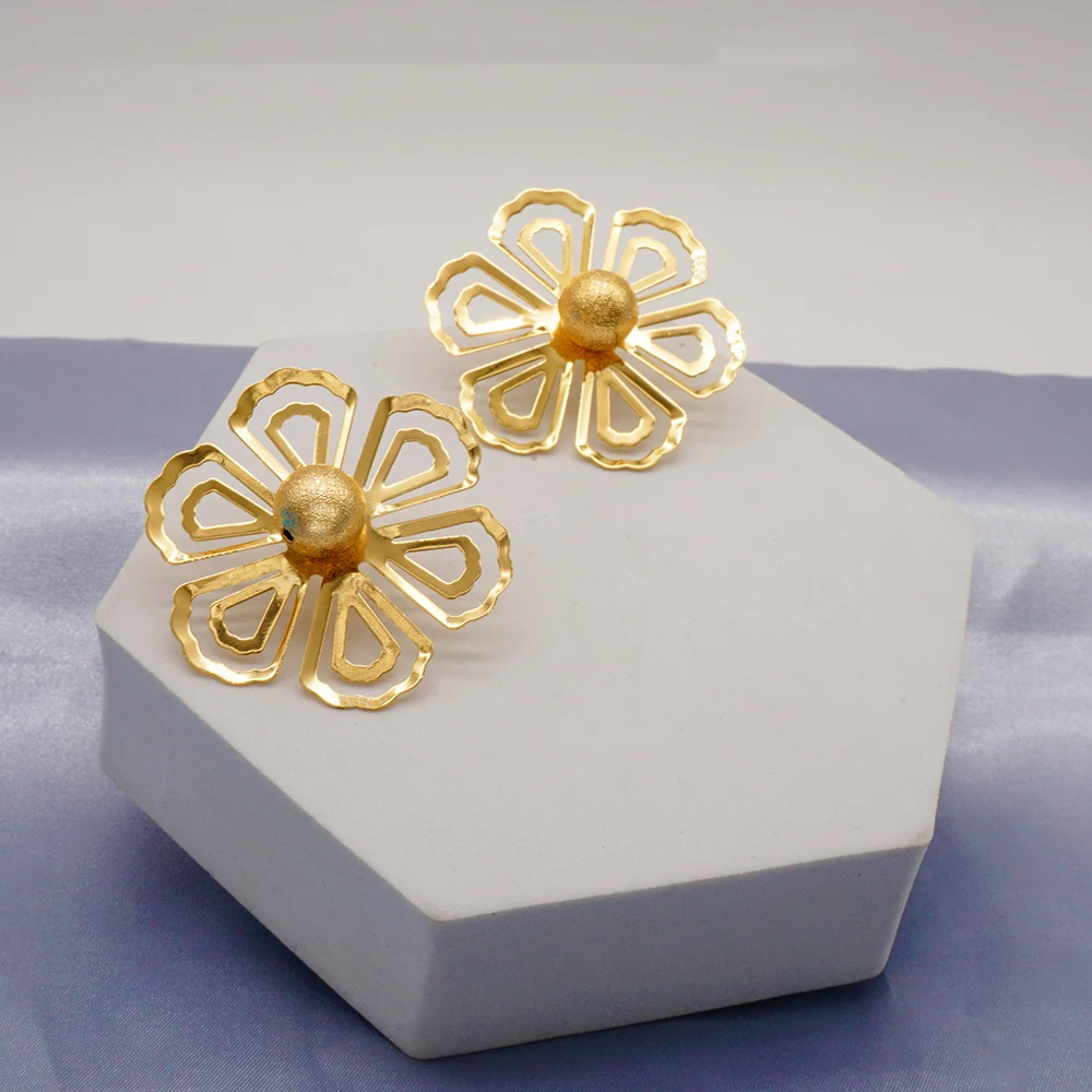 Женские серьги-капли золотого цвета с цветком модные серьги цветочной