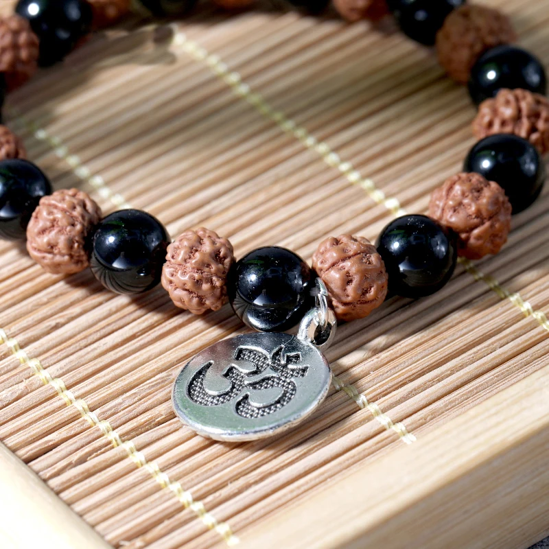 Rudraksha и черный оникс Йога Эластичный веревочный браслет мужской женский