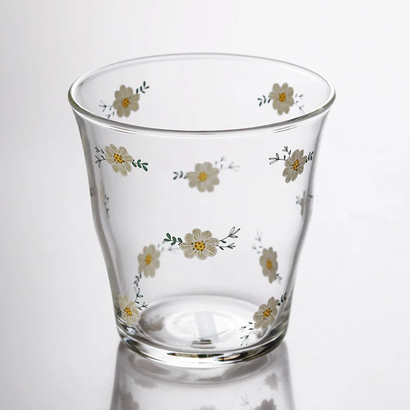 

Creative Office Household High Temperature Resistant Daisy Flower Tea Milk Glass Cup