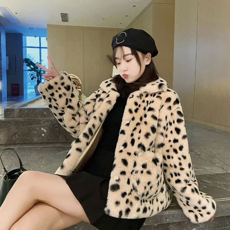 

Lucyever 2021 New Women's Thick Faux Fur Coat Casual Leopard Print Fluffy Jacket Female Korean Winter Short Warm Furry Overcoat