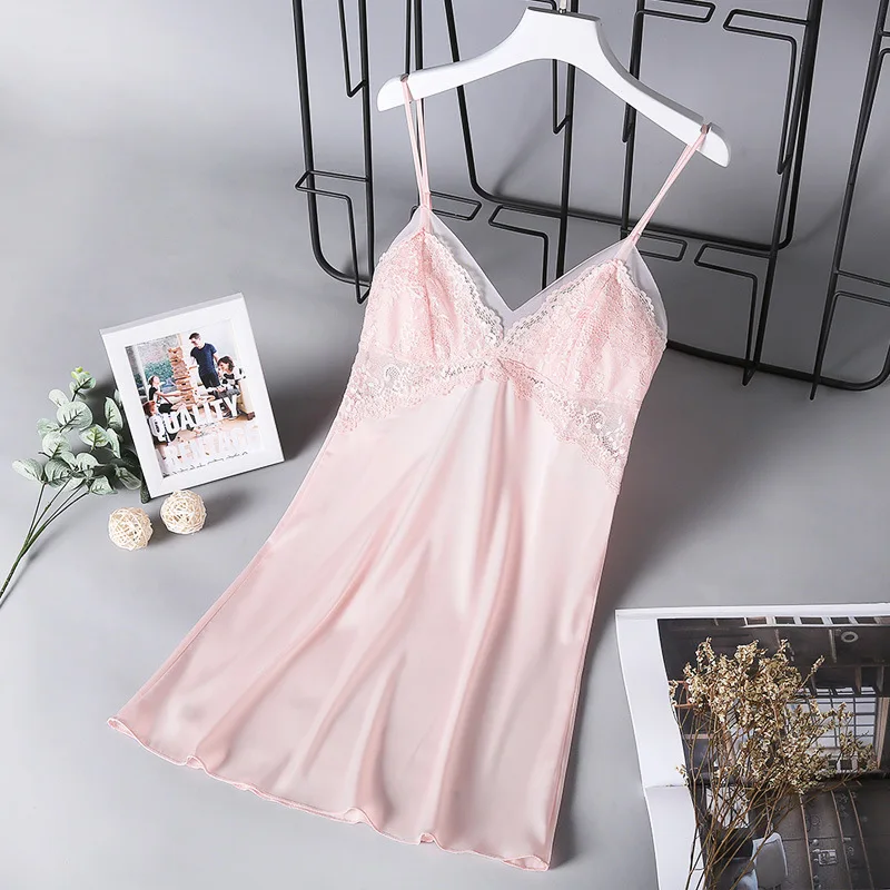 Женская кружевная ночная рубашка бордового цвета с V-образным вырезом