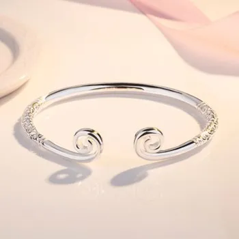 

Simple Style Tight Hoop Bracelet Men and Women Golden Hoop Couples Golden Hoop Open Bracelet Wholesale K9Z4021S