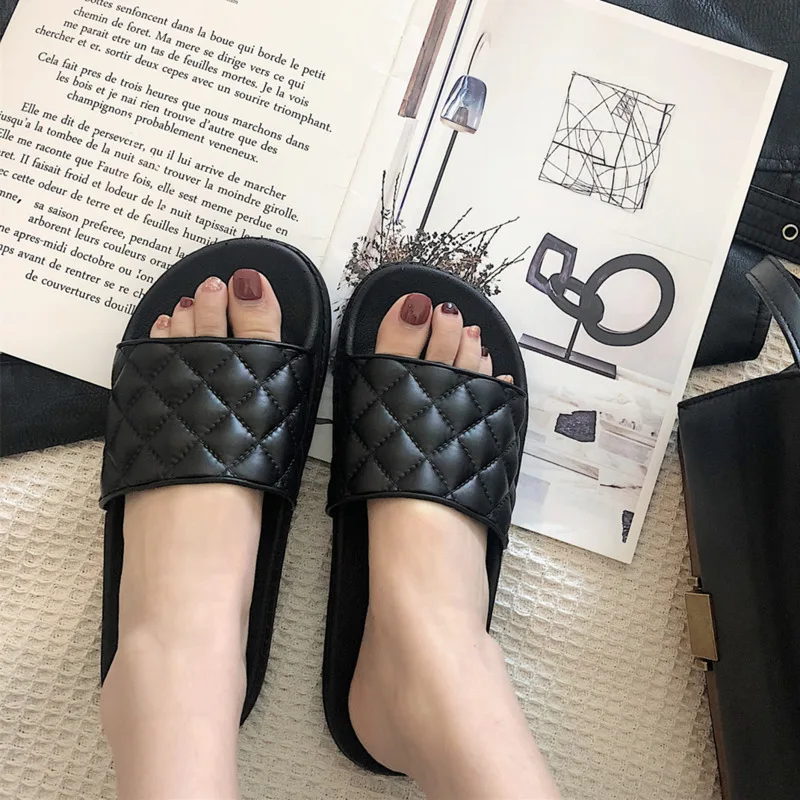 2020 летние женские домашние тапочки черные шлепанцы модные мягкие Симпатичные