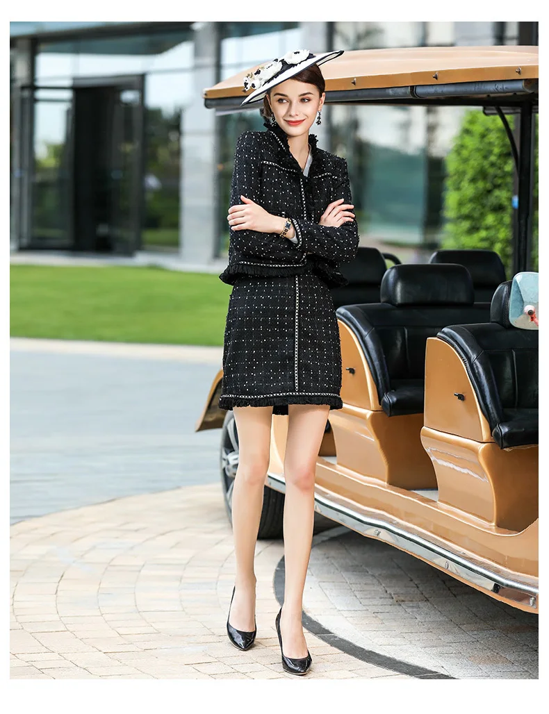 Женский твидовый офисный костюм из двух предметов приталенный клетчатый