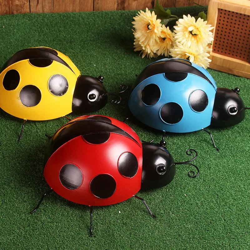 

9x9cm Garden beetle decorative bark pendant beetle Art Outdoor Metal Animal Decoration for kawaii room ladybug Backyard Decor
