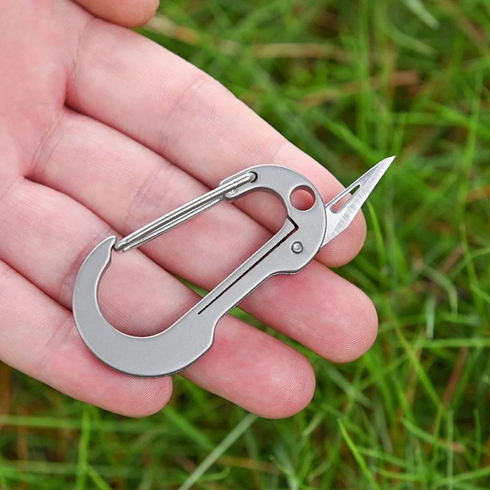 1 قطعة سبائك التيتانيوم D شكل دلو سكين صغير التخييم EDC أدوات في حالات الطوارئ أدوات للبقاء قطع المفاتيح حلقة تسلق