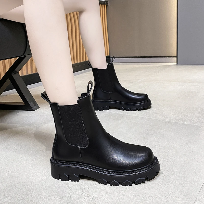 

Black All-match Botas Feminina Solid Leather Boots New Ankle Boots for Women Thick Bottom Round Toe Platform Shoes Plus Size