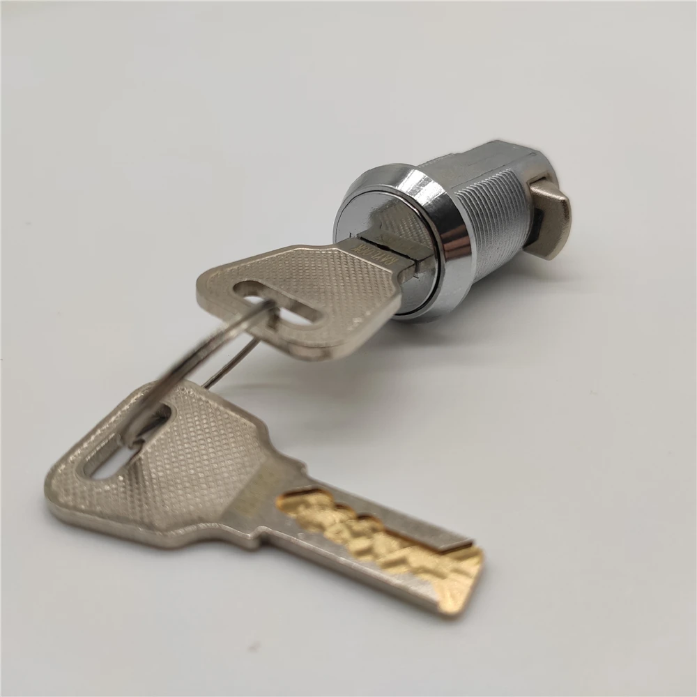 The key will be spring back when open or closed bolt cylinder lock for doors |