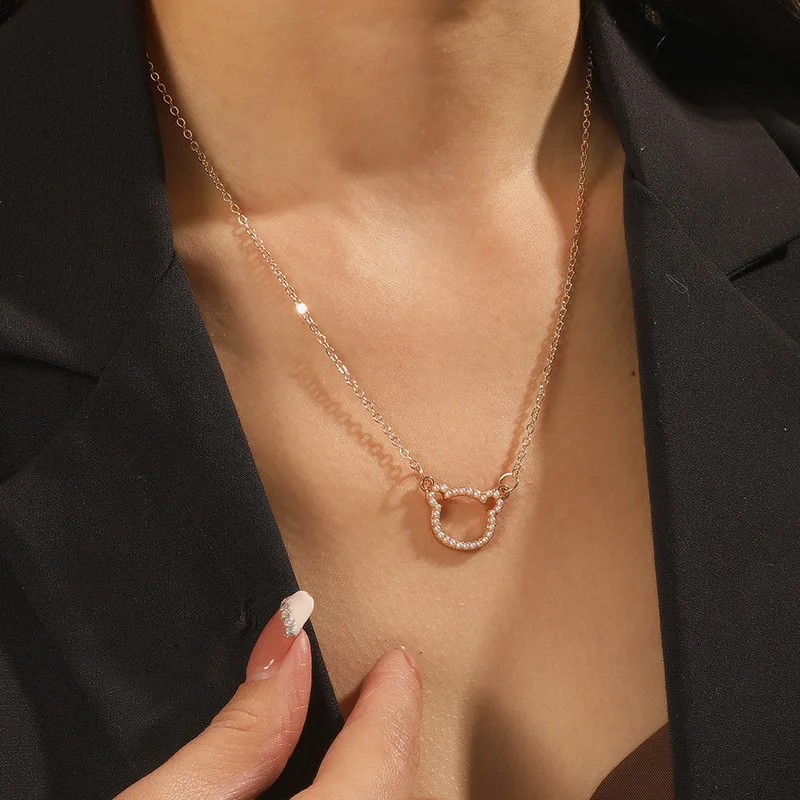 

Cute Bear Necklaces Pearl Anime Pendant Charm Clavicle Chain Jewelry 2021 Newly Classic Gifts Animal Sweater Chain For Women