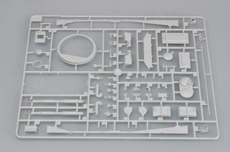 Трубач 1/35 00381 русский PT 76B танк амфибия Детские военные Коллекция игрушек