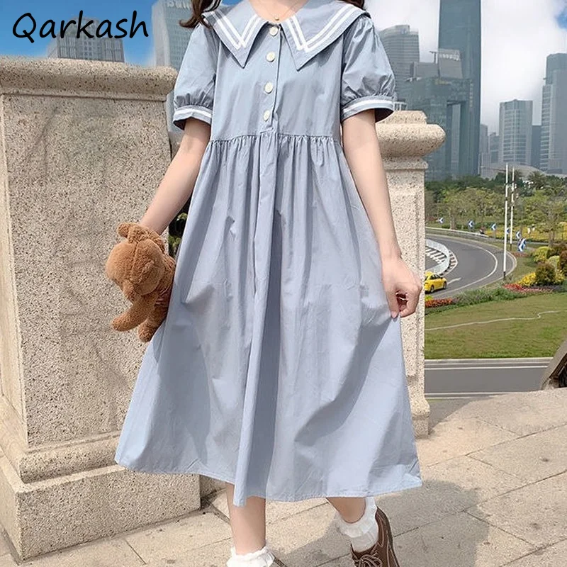 Платье женское до середины икры с матросским воротником на пуговицах однотонное