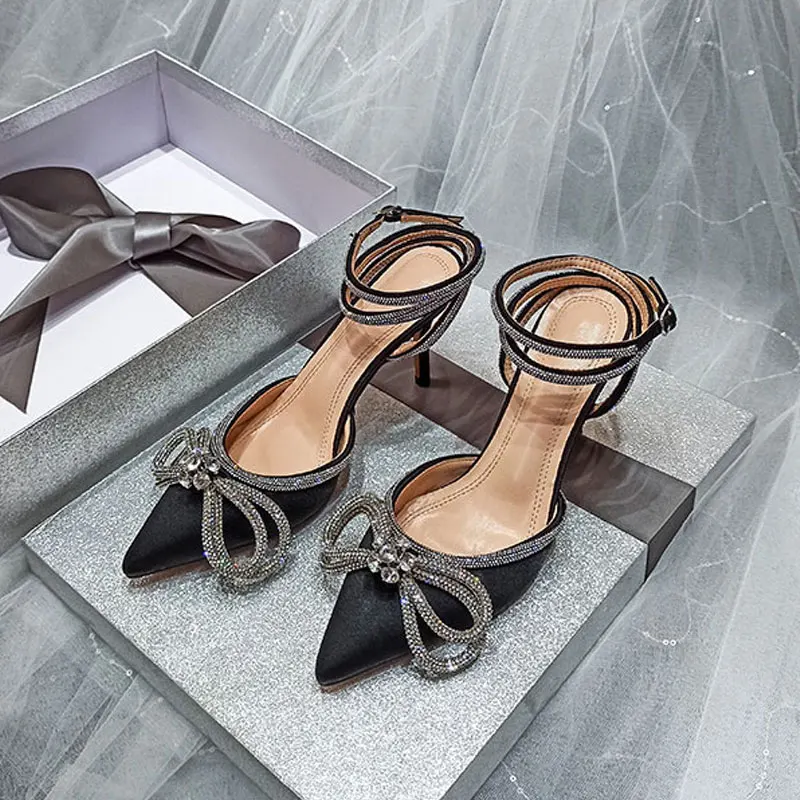 

Designer Wedding Shoes Woman 2020 Pointed toe Crystal Hih Heel Shoes Ankle Buckle Strap Rhinestone Bowtie Sandal Sexy Party Pump