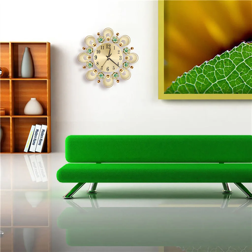 

New European Style Retro Flower Inlaid With Diamond Iron Wall Clock Creative Silent Wall Clock Living Room Decoration Home