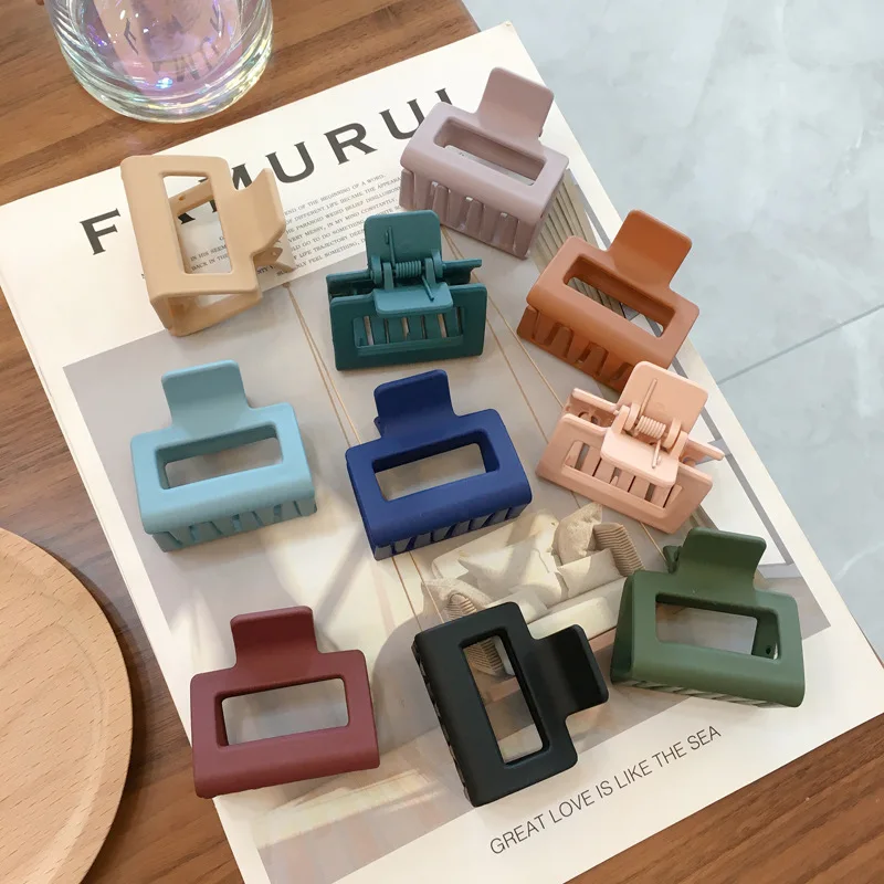 

5cm Solid Color Frosted Barrettes Matte Resin Hair Claws Geometric Square Hollow Shark Hair Clip Women Girls Hair Accessories