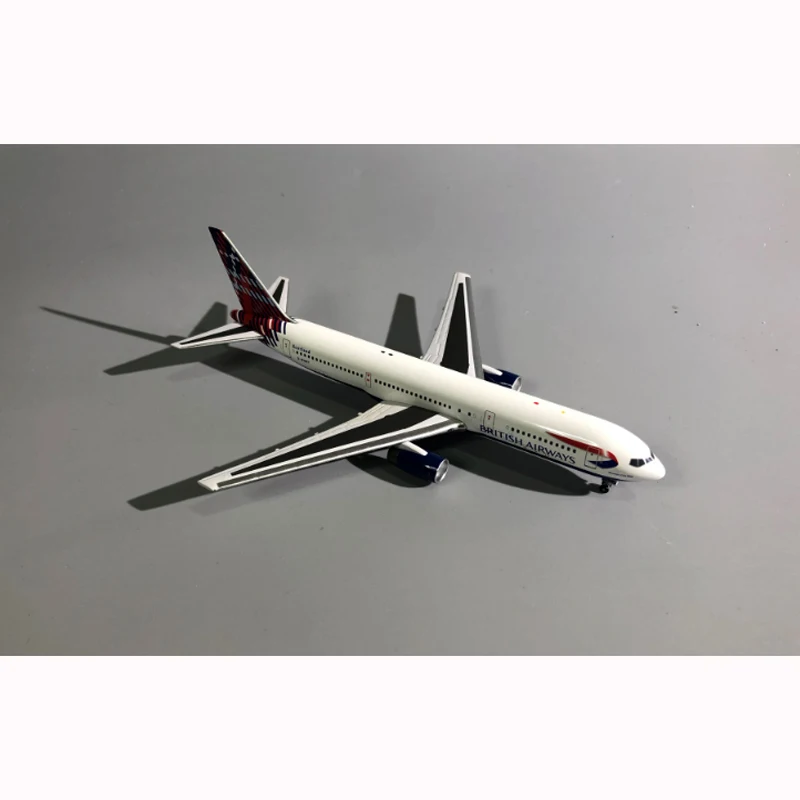 Модель самолета из сплава 1:400 Боинг 767 300g bnwt Коллекция игрушек статический