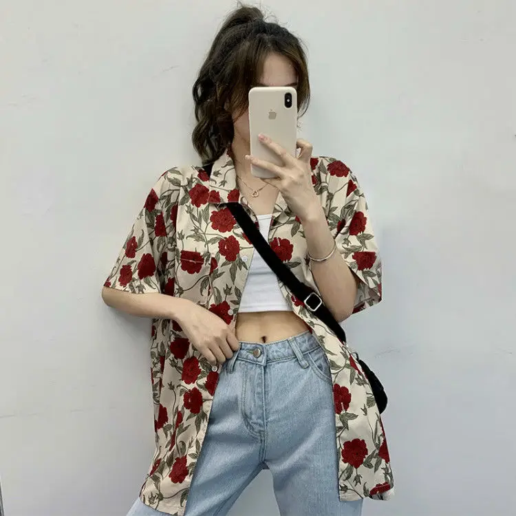 

2021 summer new Hong Kong style retro printed short sleeve shirt female Korean style loose design student chiffon shirt