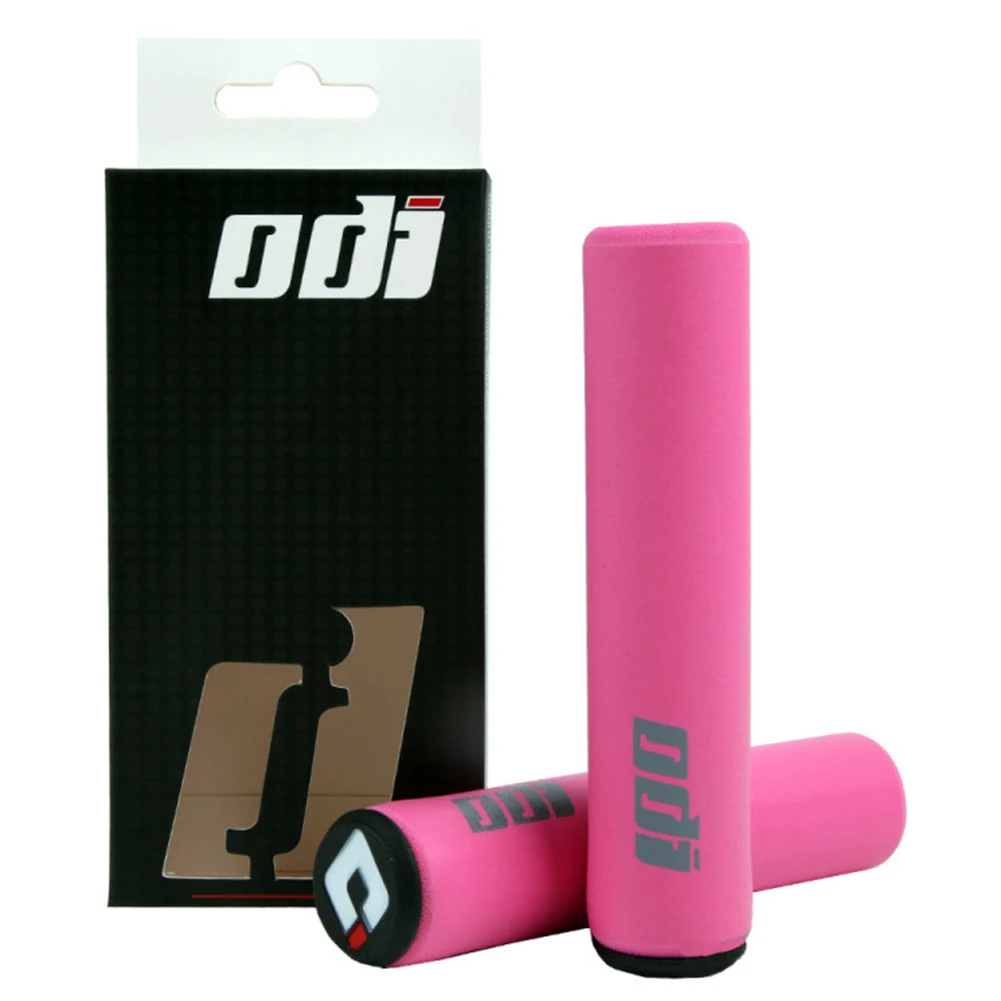 

2PCS Silicone Cycling Bicycle Grips Mountain Road Bike MTB Handlebar Cover Grips Bicycle Accessories Anti-slip Bike Grip Cover