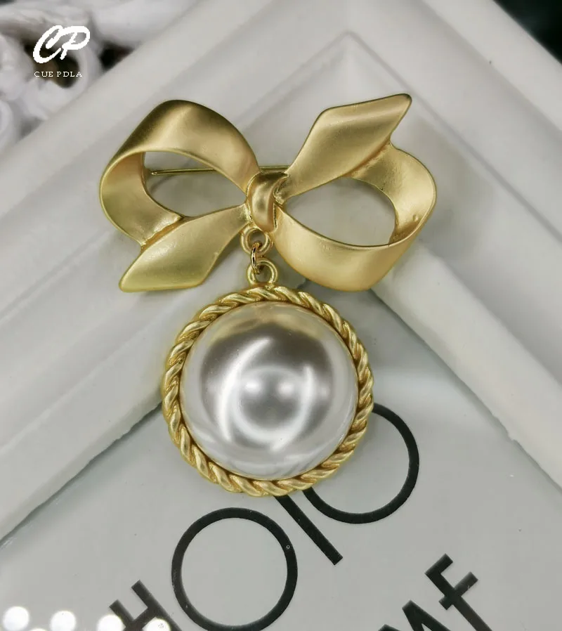

Bowknot big pearl brooch, exquisite high-end fashion corsage female brooch