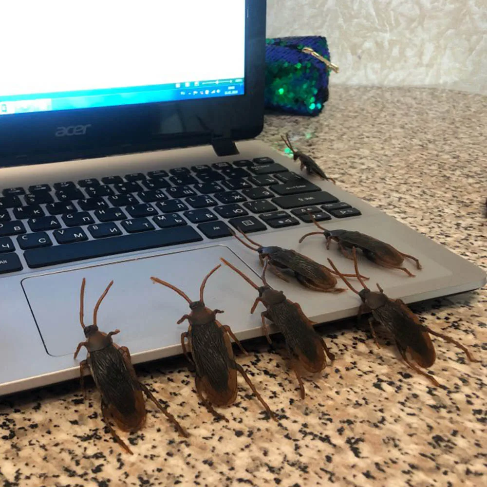 

Cockroach Prank Realistic Roaches Fake Toys Joke Prank Halloween/Christmas/Party Plastic Insects Bugs Trick