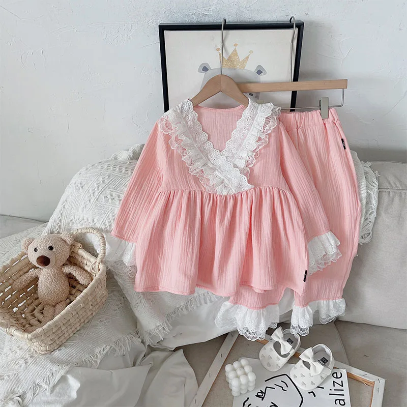 

Menoea/Одежда для маленьких девочек; Новинка 2021 года; Сезон осень-зима; Модные пижамные комплекты принцессы; Кружевное лоскутное ночное белье; ...